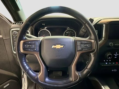 Used 2022 Chevrolet Silverado 3500 High Country image 11