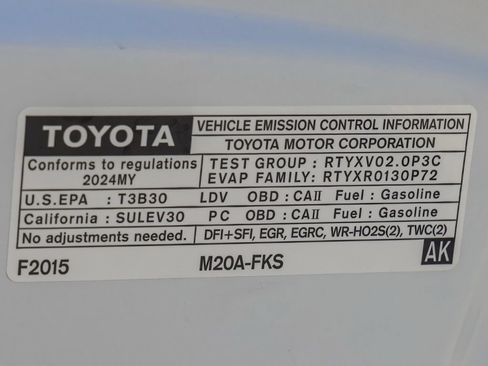 Used 2024 Toyota Corolla LE FWD image 31