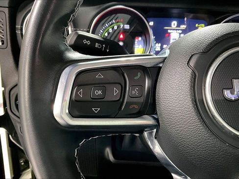 Used 2021 Jeep Wrangler Unlimited Sahara w/ Safety Group image 23