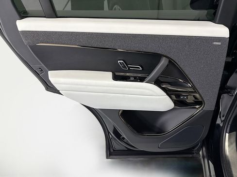 Used 2024 Land Rover Range Rover Sport SE image 25