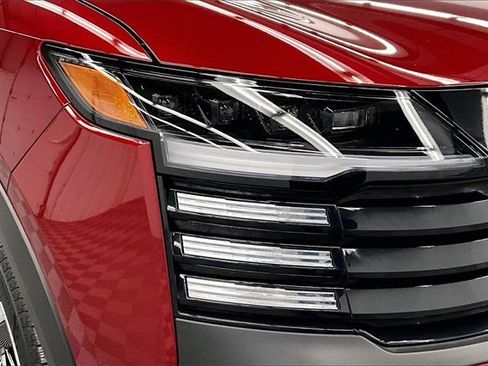 Used 2025 Nissan Kicks SV image 29