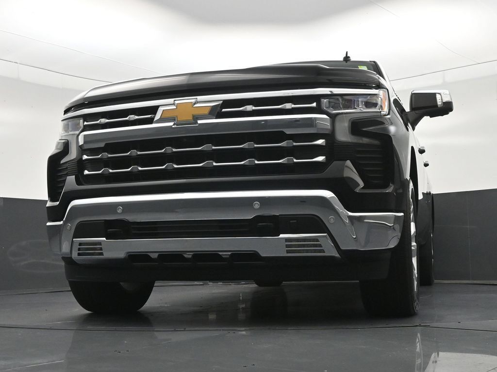 Used 2023 Chevrolet Silverado 1500 LTZ RWD image 32