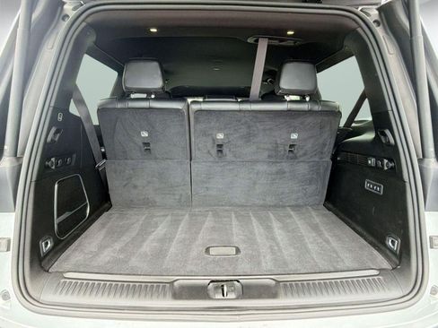 Used 2023 Jeep Wagoneer Series III w/ Preferred Equipment Group AWD/4WD image 28
