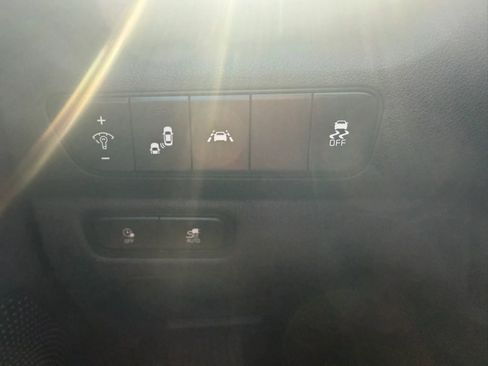 Used 2022 Kia Niro EX w/ Cold Weather Package FWD image 17