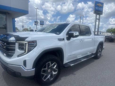 Used 2023 GMC Sierra 1500 SLT w/ SLT Premium Package AWD/4WD image 1