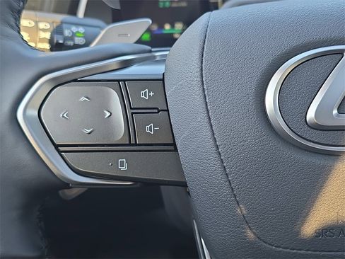 New 2026 Lexus RX 450h AWD image 17