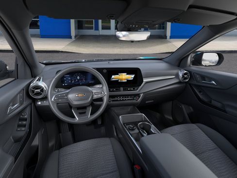 New 2026 Chevrolet Equinox LT w/ Safety and Technology Package FWD image 39