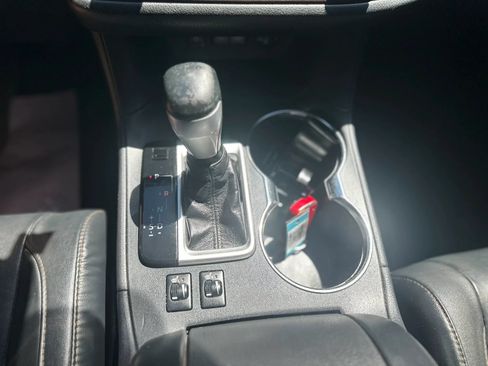 Used 2018 Toyota Highlander XLE FWD image 20