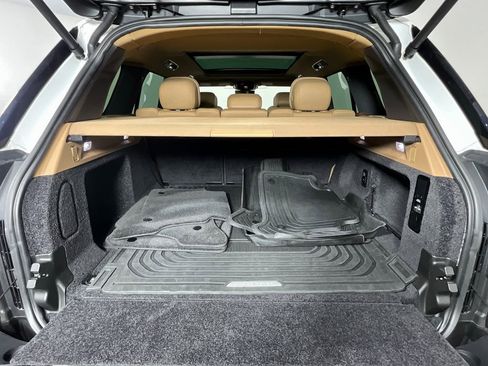 Certified 2023 Land Rover Range Rover SE image 27