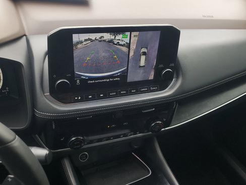 Certified 2021 Nissan Rogue Platinum image 26