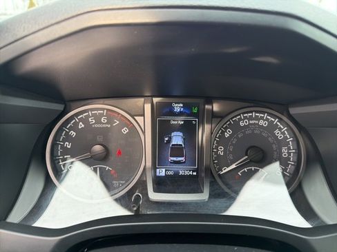 Certified 2023 Toyota Tacoma TRD Off-Road image 13