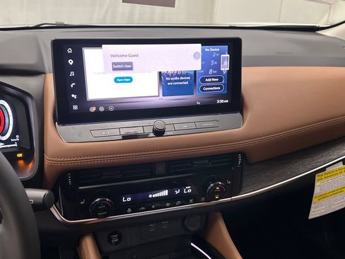 New 2026 Nissan Rogue Platinum AWD/4WD image 13