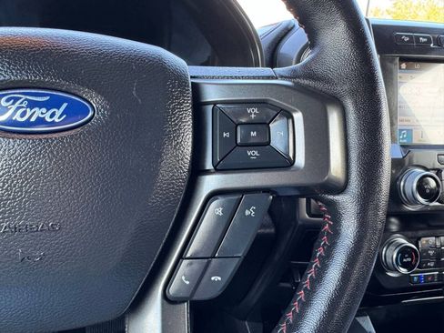 Used 2019 Ford F150 Lariat w/ Equipment Group 502A Luxury AWD/4WD image 19