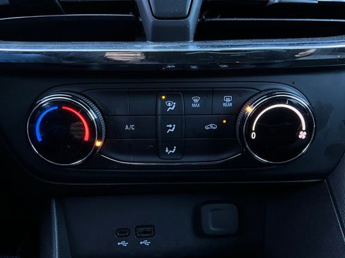 Used 2025 Buick Encore GX Preferred image 26