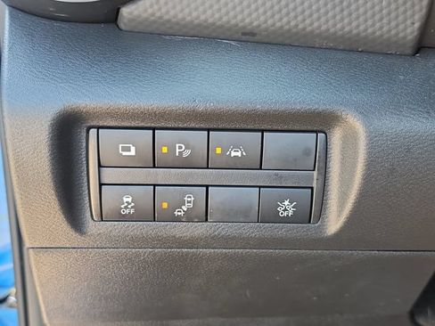Certified 2025 Nissan Kicks Play S FWD image 27