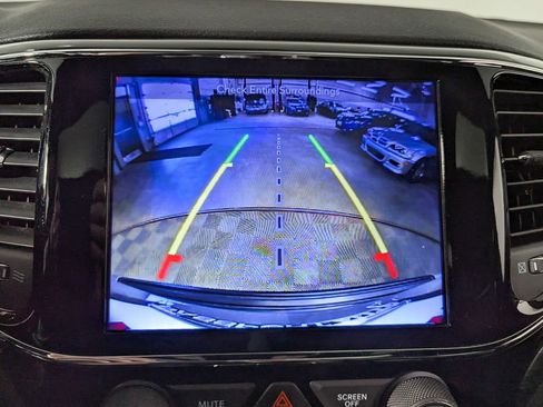 Used 2019 Jeep Grand Cherokee Altitude image 21