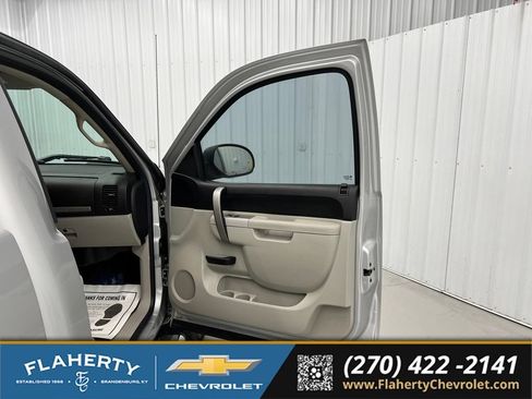 Used 2010 Chevrolet Silverado 1500 LT AWD/4WD image 10