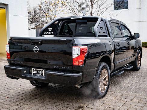 Used 2024 Nissan Titan SV w/ SV Bronze Edition Package image 7