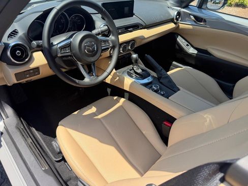 New 2026 MAZDA MX-5 Miata RF Grand Touring RWD image 5