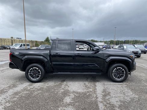Used 2024 Toyota Tacoma TRD Sport w/ TRD Sport Upgrade Package RWD image 8