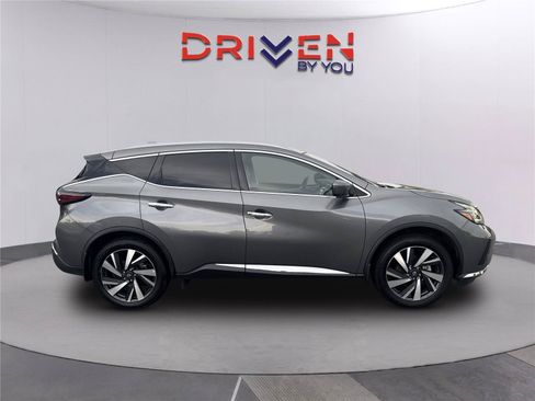 Used 2023 Nissan Murano SL w/ Cargo Package FWD image 3