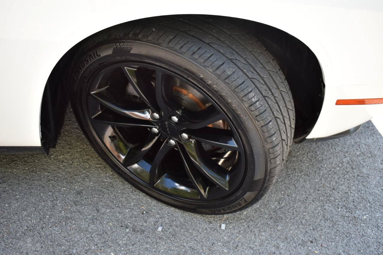 Used 2016 Dodge Challenger SXT w/ Blacktop Package RWD image 29