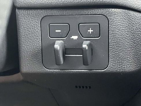 Used 2024 Toyota Tundra Limited image 42