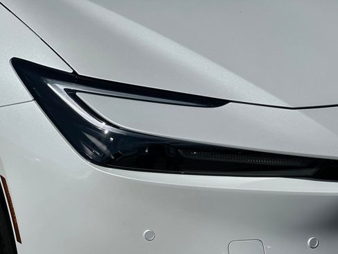 Used 2024 Toyota Prius Prime XSE Premium image 10