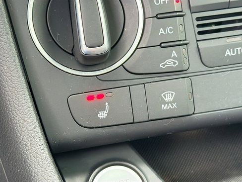 Used 2017 Audi Q3 2.0T Premium Plus w/ Premium Plus Package image 19