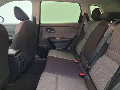 Used 2023 Nissan Rogue SV image 18