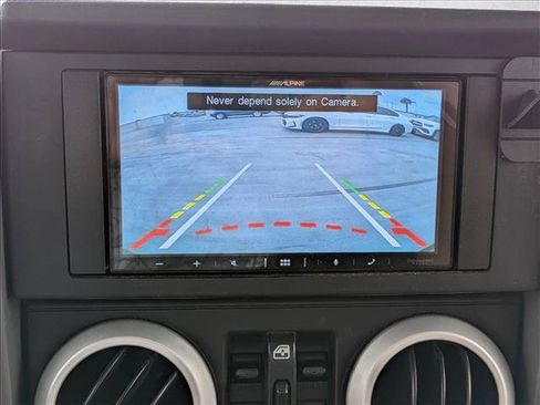 Used 2009 Jeep Wrangler Unlimited Sahara w/ Dual Top Group AWD/4WD image 13
