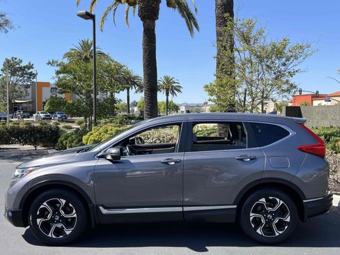 Used 2018 Honda CR-V Touring image 18