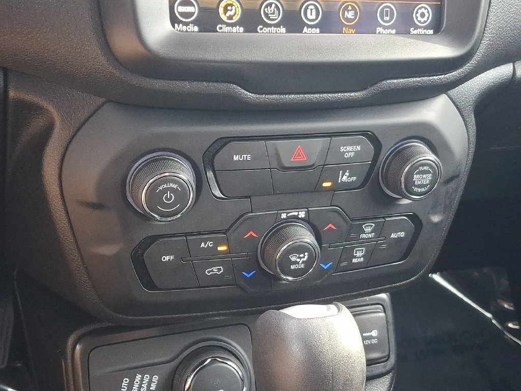 Used 2023 Jeep Renegade Latitude AWD/4WD image 15