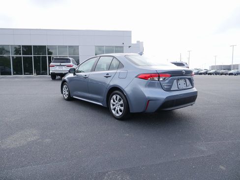 Used 2024 Toyota Corolla LE image 6