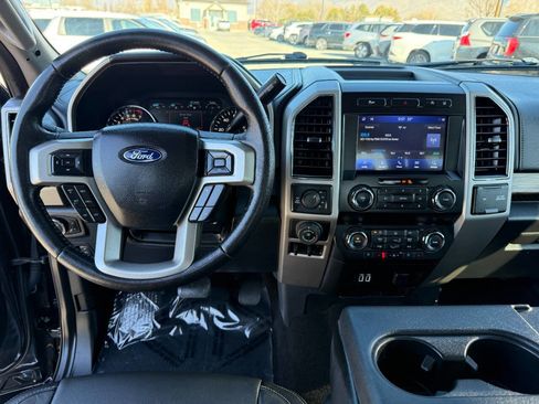 Used 2020 Ford F150 Lariat w/ Max Trailer Tow Package image 33