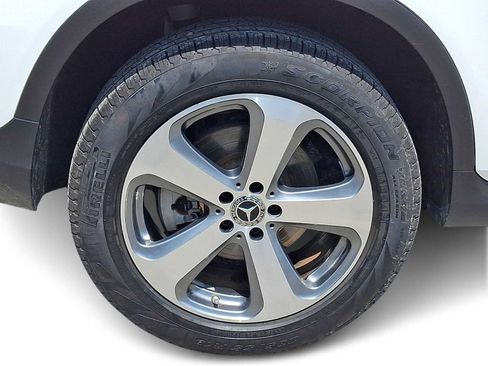 Used 2022 Mercedes-Benz GLC 300 4MATIC image 7