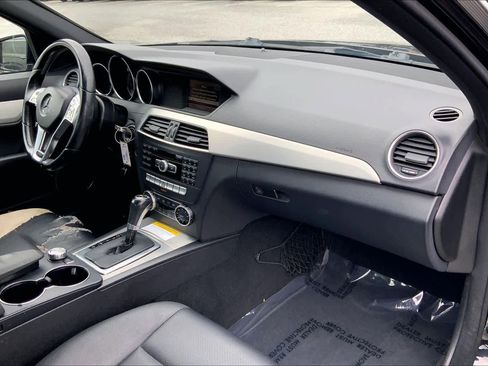 Used 2013 Mercedes-Benz C 250 Sedan image 19