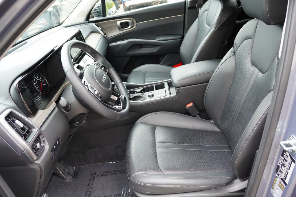 Certified 2023 Kia Sorento S AWD/4WD image 15