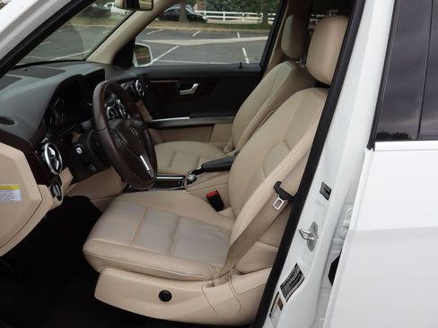 Used 2013 Mercedes-Benz GLK 250 BlueTEC 4MATIC image 19