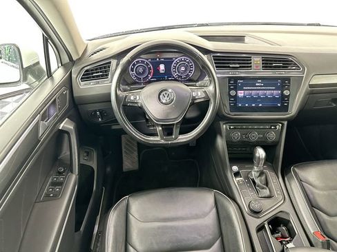 Used 2019 Volkswagen Tiguan SEL Premium w/ 3rd Row Seat Package AWD/4WD image 3