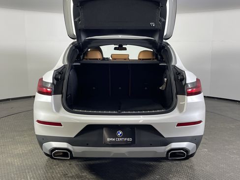 Certified 2025 BMW X4 xDrive30i image 8