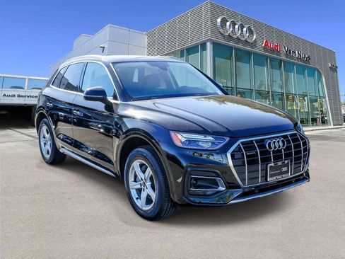 Certified 2023 Audi Q5 Premium w/ Convenience Package image 5