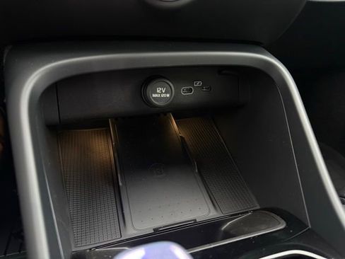 New 2026 Volvo XC40 B5 Plus w/ Protection Package Premier image 22