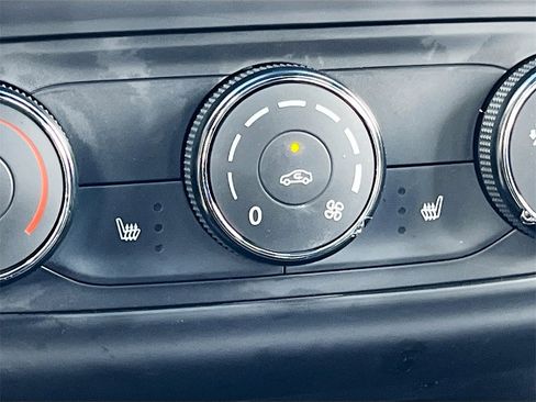 Used 2024 Chevrolet Trax RS w/ Driver Confidence Package image 19