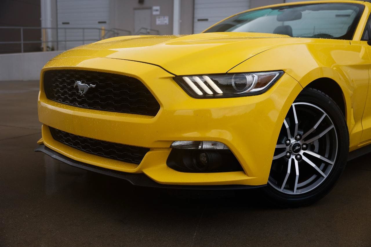 Used 2015 Ford Mustang Premium RWD image 24