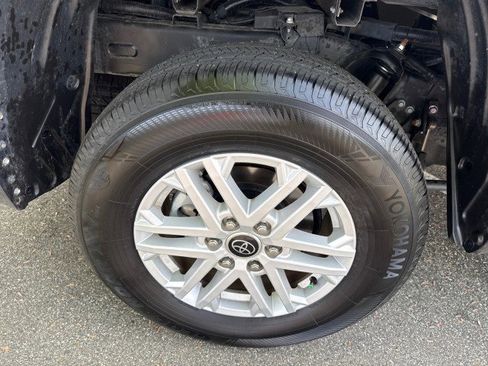 Used 2024 Toyota Tundra SR5 w/ SR5 Premium Package image 9