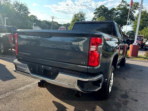 Used 2020 Chevrolet Silverado 2500 LT w/ Fleet Comfort Package image 9