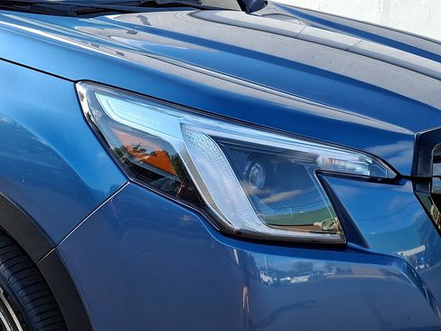 Certified 2023 Subaru Forester Limited AWD/4WD image 9