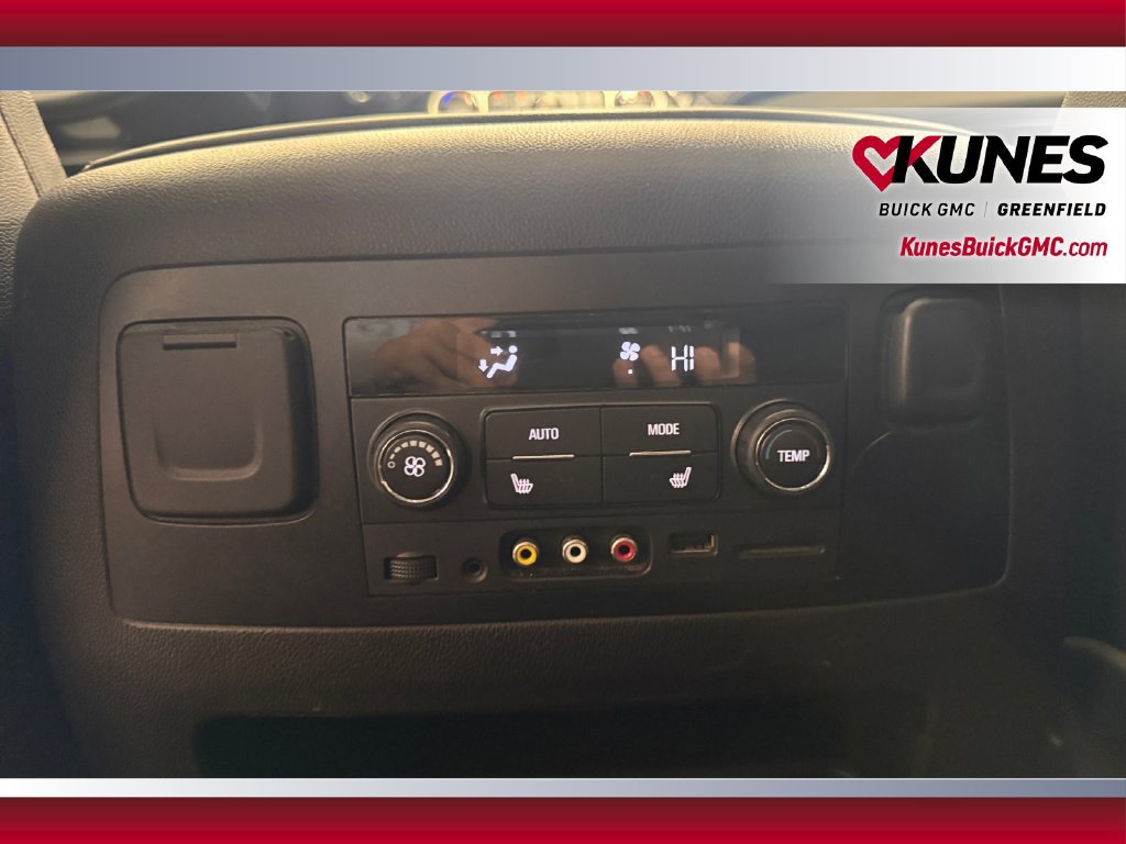 Used 2016 Chevrolet Suburban LTZ AWD/4WD image 34