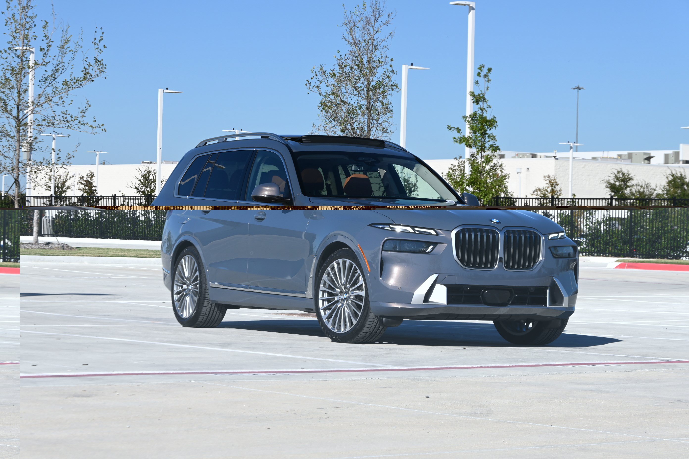 Used 2027 BMW X7 xDrive40i w/ Executive Package AWD/4WD image 2